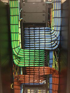 Color-banded structured cabling inside a network rack